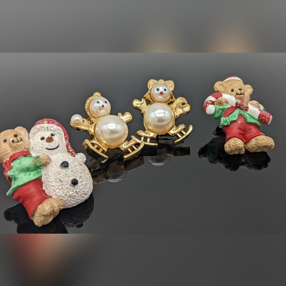 VTG Teddy bear Christmas pins.Pearlesque snowman pin Girl and boy.